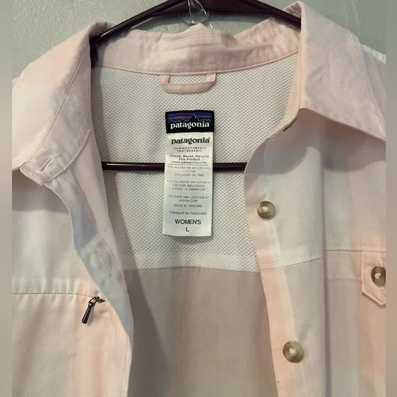SOLD OUT 
Patagonia Light Pink Button-Up Shirt - Picture 7 of 8